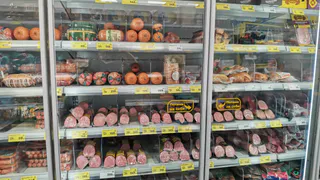 Эти продукты в «Красное&Белое» выглядят дорого — а цена удивляет не меньше вкуса: делюсь находками