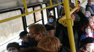 Разрывной график: рязанцы вновь жалуются на давку в общественном транспорте