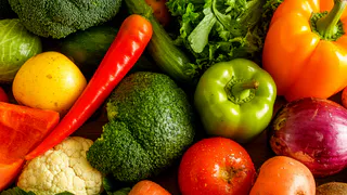 Диетолог назвал самый бесполезный овощ в рационе: это не огурец и даже не салат “Айсберг”