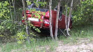 В Касимовском районе Lada Granta съехала в кювет и перевернулась 23 мая