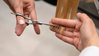 Забудьте про "Каскад" и "Пикси": вот какую стрижку стоит выбрать женщинам за 50 в июле - омолодит на 10 лет