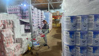 В очереди на кассе подсмотрел что берут покупатели в Светофоре: 10 тележек груженых вкуснятиной - честный обзор