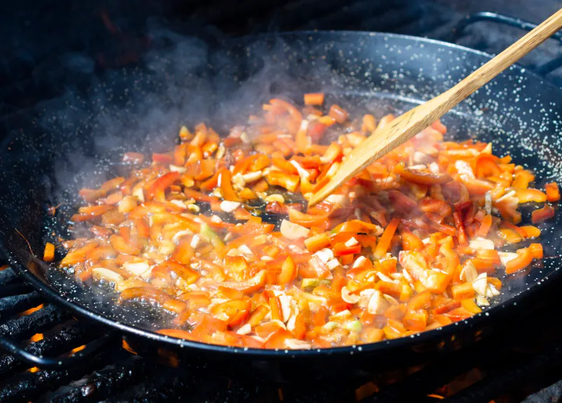 Как приготовить вкусную зажарку для супа — золотистую и ароматную? Секрет вовсе не в луке и моркови