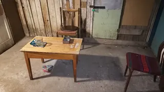 Уголок для бомжей: нижнекамец опубликовал фото подвала в доме