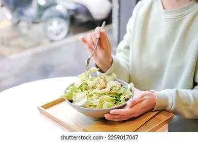 Орехи сделают любой салат еще полезнее