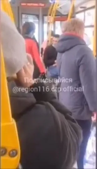 Закон не для всех: в Нижнекамске водитель маршрутки заставил пассажира надеть маску