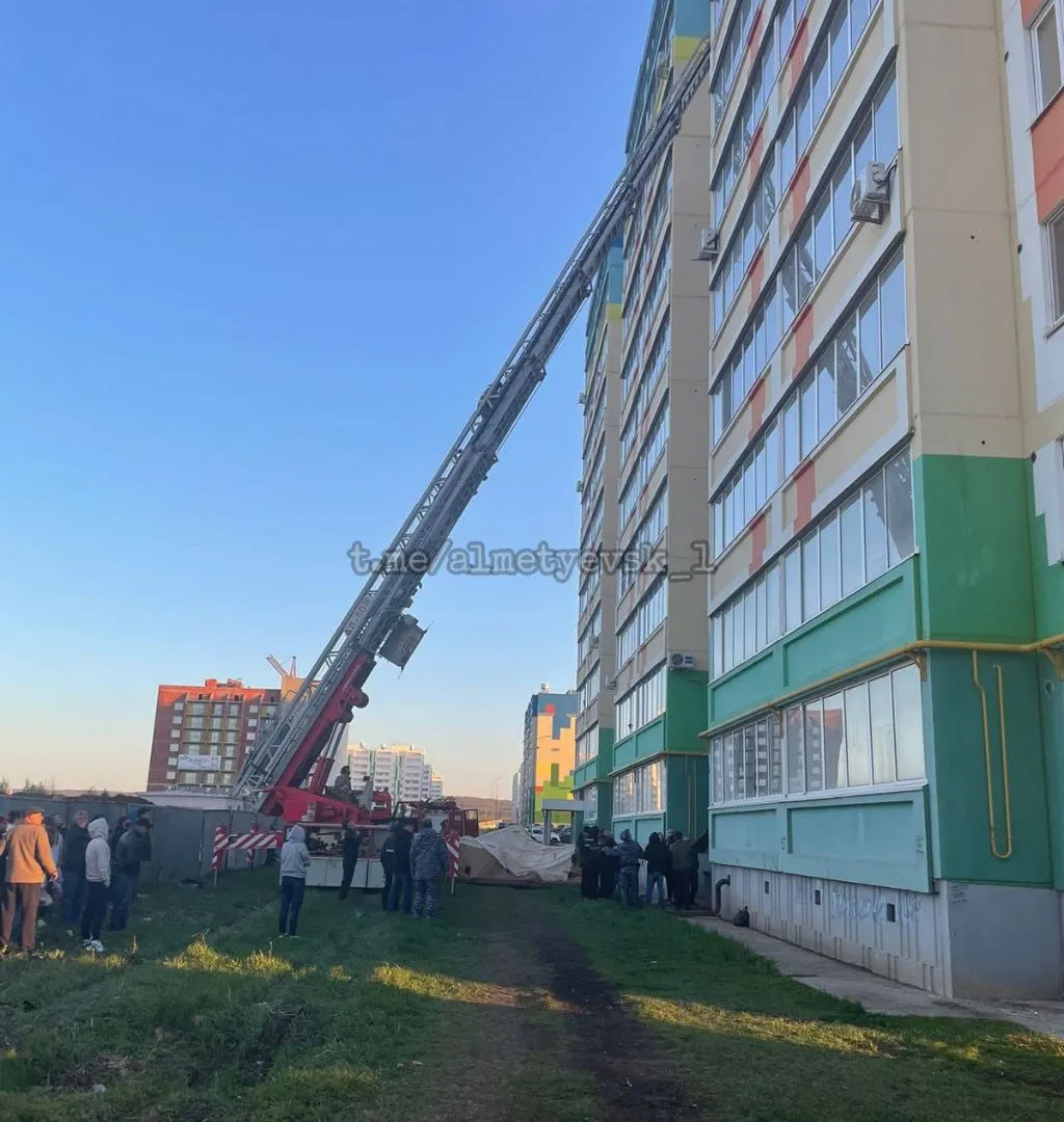 В Альметьевске полуторагодовалый ребенок погиб, выпав из окна