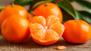 Переняла у японцев: зачем кладу в кошелек высушенную мандариновую кожуру и как это меняет финансовый поток