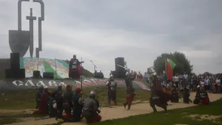 В Шилове на фестивале "Слава Добрыни" прошли бои на мечах, палицах, булавах и секирах