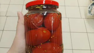 Не мучаюсь с тугими крышками — показали трюк с ложкой, теперь открываю банки за секунды