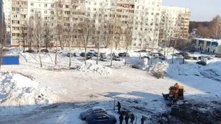 «У нас теперь в моде стало лишать детей детских площадок и строить на их месте дома?»