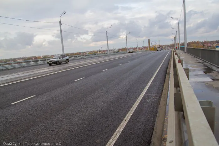 В Татарстане водитель наехал на женщину и она вылетела с моста