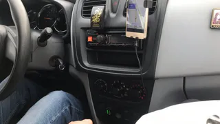 Полицейские в Коми проверят информацию о таксисте, который угрожал девочке