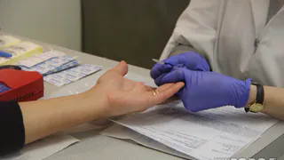 Рязанец пожаловался на большие очереди, которые выстаивают доноры, чтобы сдать кровь