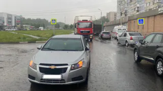 На улице Бирюзова в Рязани в результате наезда иномарки пострадала 20-летняя девушка