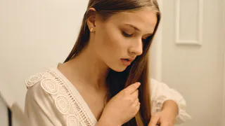 Добавляю две капли в шампунь и забыла про выпадение и редкие волосы: мой любимый домашний лайфхак