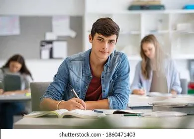 Школьникам в сентябре откроют глаза