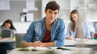 Школьникам в сентябре откроют глаза