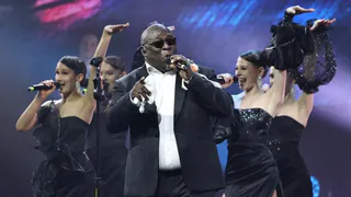 Танцевальный коллектив из Магнитогорска выступил на одной сцене с Чарли Армстронгом