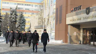 На Рязанском приборном заводе возложили в честь 23 Февраля