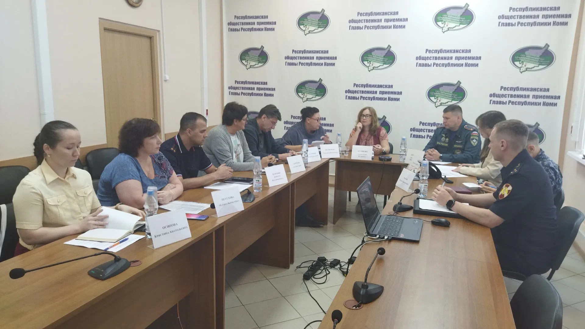 В 2025 году 28 детей пострадали и 1 погиб: в Сыктывкаре обсудили безопасность детей на дорогах