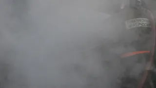 Есть пострадавший: в Касимове загорелся деревянный дом