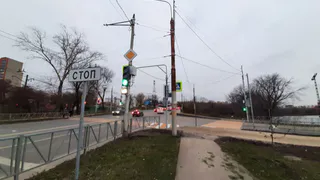 Светофор за 6 млн. с новой секцией для водителей появился на улице Спортивной в Рязани