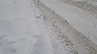 «Не можем выехать со двора, помогите!»