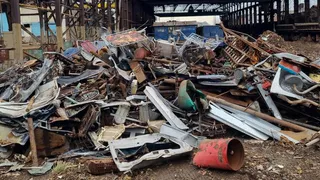 В Магнитогорске подрядчики вывезли с промпредприятия  лом меди: металл спрятали в газовых баллонах