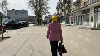 Более 120 тысяч южноуральцев получают повышенную надбавку по уходу