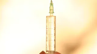 Прививку надо? Кто получит вакцину от COVID-19 первым