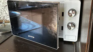 Названы продукты, которые категорически нельзя разогревать в СВЧ-печи: запомните, их всего 10