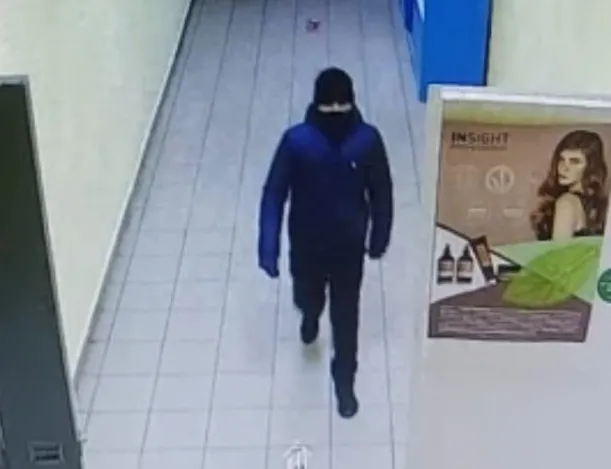 Нижнекамец украл у пенсионерки сумку с документами, телефоном и банковскими картами