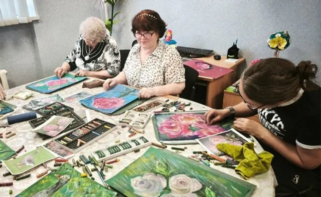 Центры для общения пенсионеров набирают популярность в Челябинской области