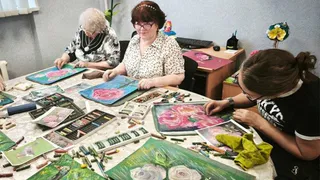 Центры для общения пенсионеров набирают популярность в Челябинской области 