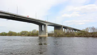 В Рязанской области запретили проезд по наплавному мосту через Оку
