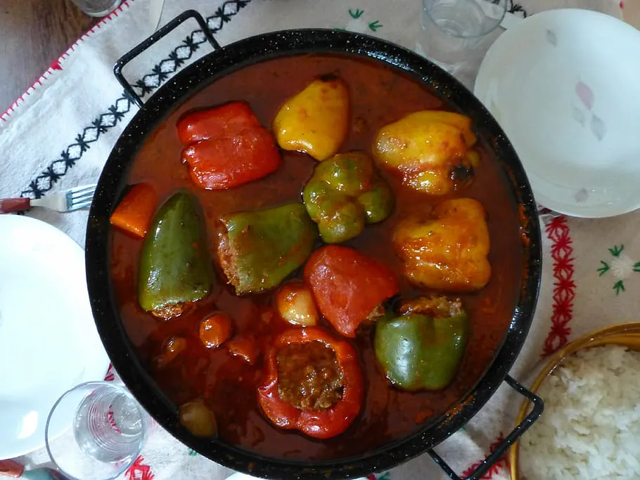 Как приготовить вкусные фаршированные перцы: пошаговый рецепт