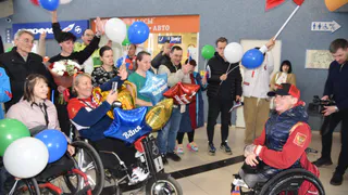 В Сыктывкаре ярко встретили паралимпийского чемпиона Ивана Голубкова 