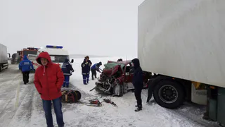 В Рязанской области Nissan Tiida врезался в фуру