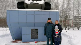 В Новозыбкове Брянской области сотрудник МЧС присоединился к патриотическим акциям