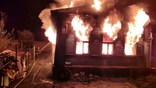 Во время сильного пожара во Владимирской области пострадали два человека