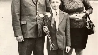 Сына приняли в пионеры - гордость для всей семьи!