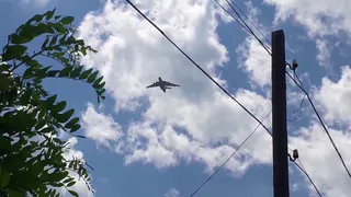 13 самолетов каждые 5 минут пролетает на селом Перкино в Рязанской области