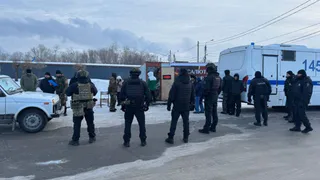 В Магнитогорске прошли проверки на рынках: ОМОН выявил нарушения миграционного законодательства