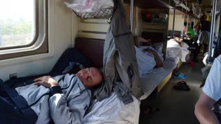 Лучше на боковушке, чем в купе: опытные путешественники берут плацкарт, и вот почему