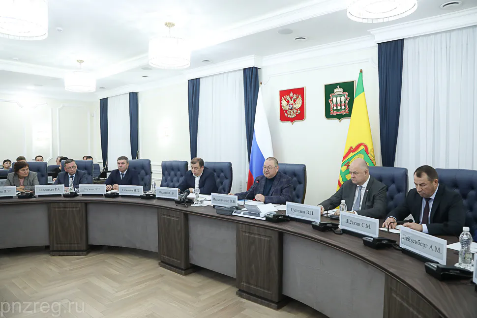 Олег Мельниченко поручил проконтролировать цены на товары первой необходимости