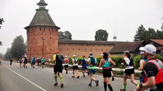 Фестиваль бега в Суздале определил лучших марафонщиков на 100 километров