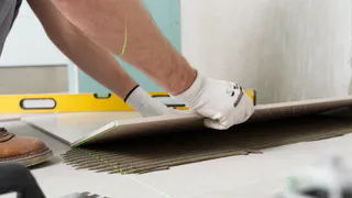 Ламинат уже в прошлом: эта копеечная замена обеспечит вам по-настоящему теплый пол - укладываем в 1 слой