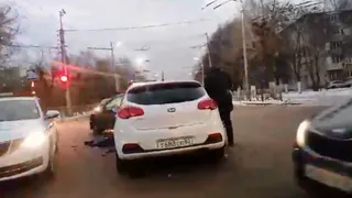 Образовалась пробка: в Канищеве столкнулись “Опель” и “Киа”