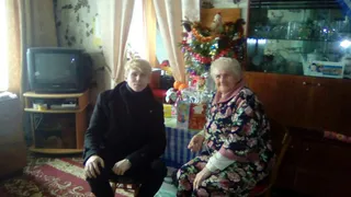 Брянские комсомольцы поздравили ветеранов компартии с Новым годом